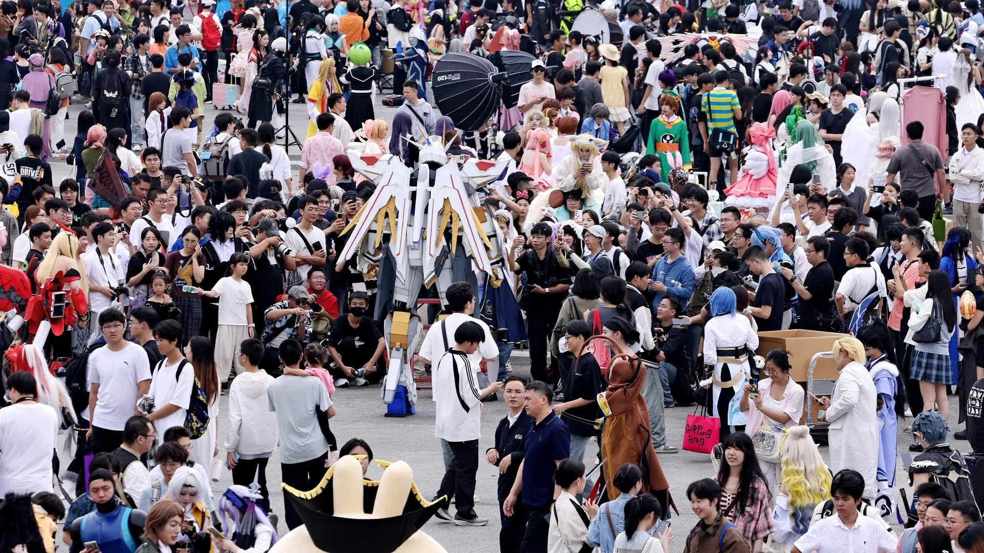 上海动漫嘉年华展会现场——里番动漫 | 里番本地动漫展览